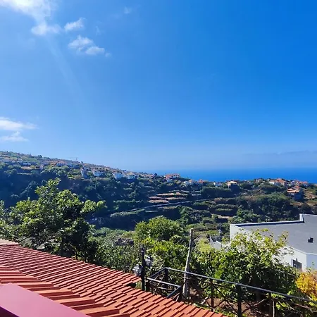 Rustic Calheta House * Ribeira do Raposo