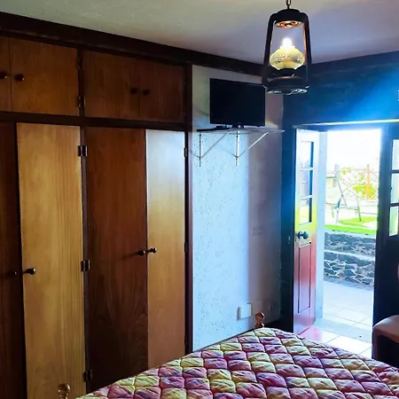 Rustic Calheta House Ribeira do Raposo