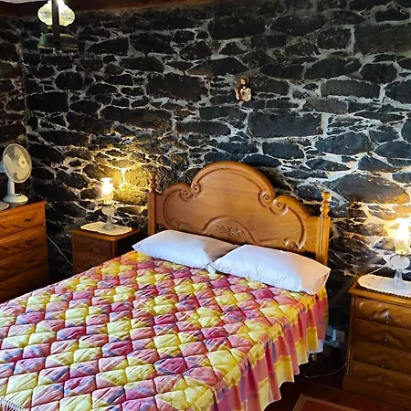 Feriehus Rustic Calheta House